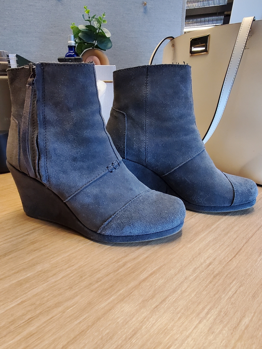 Tom's Wedge Booties - Grey Suede - Size 8M